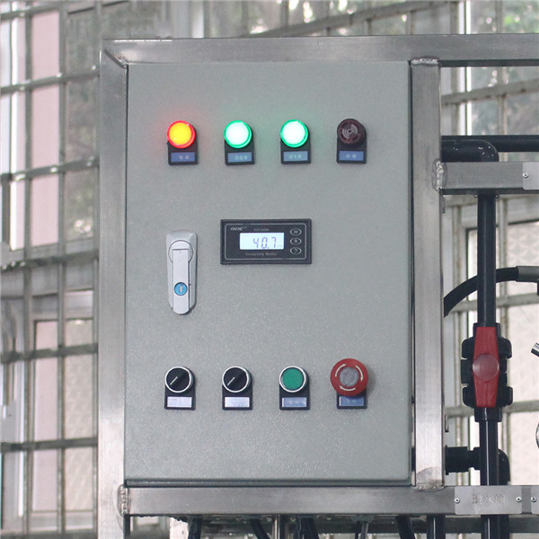 5.5KW 7.5KW Power Energy Saving Small 500L Sea Water Desalination Plant