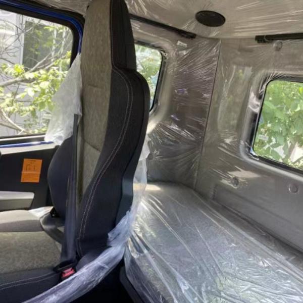 Camion benne basculante 8x4 12 roues 380CV avec conduite à droite, capacité de charge de 31 à 40 tonnes et norme d'émission Euro 2