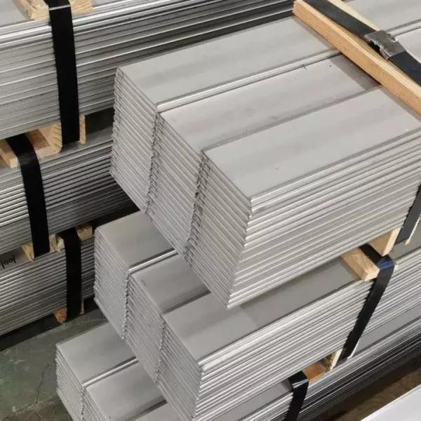 304 321 barra lisa de aço laminada a alta temperatura 10mm - 180mm não para ligar a construção
