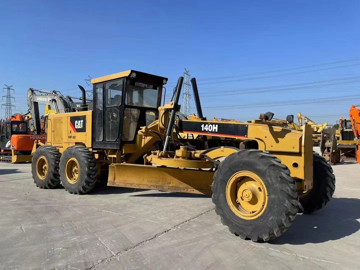 CAT 140H Вторые руки для выровнения земли