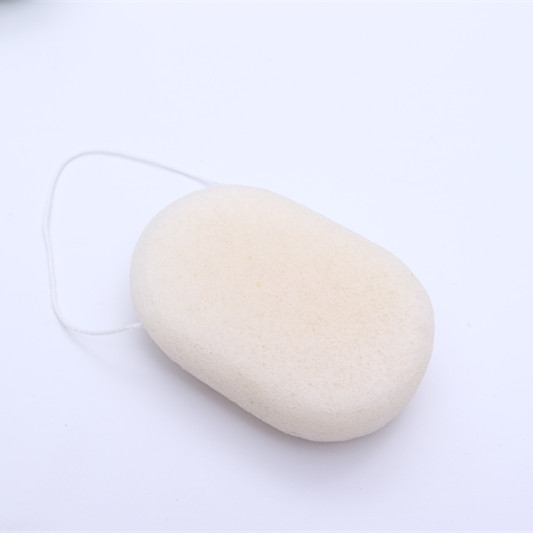 Oval Natural Exfoliating Skincare Sponge Facial Konjac Sponge 8.5*8.5*2.5cm