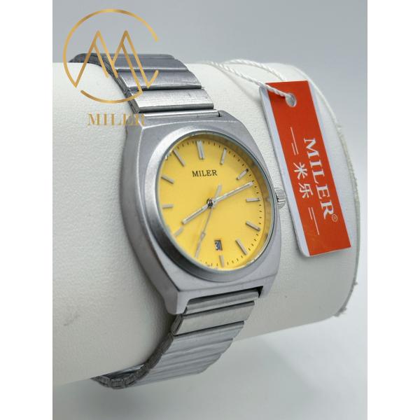 Stylish Men Quartz Watch With Push-Button Hidden Clasp And Mineral Glass