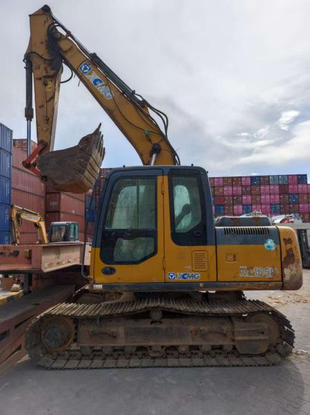XCMG XE185D 中古 クローラー 掘削機 強力 性能 効率 安定 移動性