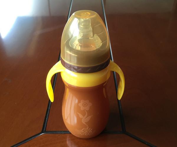 Non - Toxic Silicone Baby Products 270ml Silicone Nipple Bottles With Washable And Durable