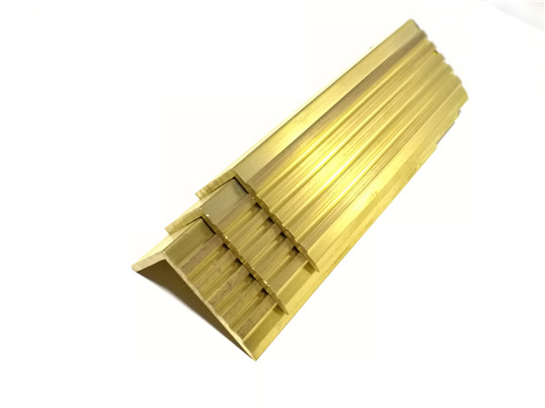 SGS L Shape Non Slip Stair Edging , HPB58-3 Brass Tracks Stair Nosing