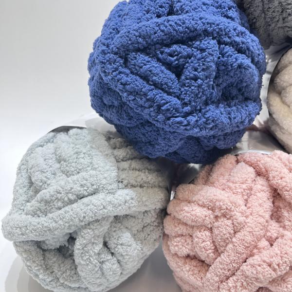 Customized Colorful Bulky Soft Chunky Chenille Yarn For Knitting Blankets