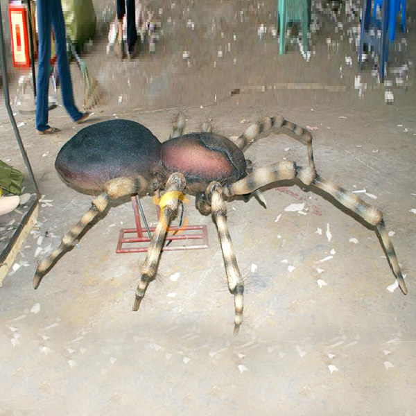 Hug Bugs Animated Insects Decoration Giant Animatronic Spider Exhibition Model