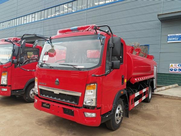 HOWO Fire Fighter Vehicle 8000liter Water Tanker Fire Engine Truck Rescue Fire Truck 4X2