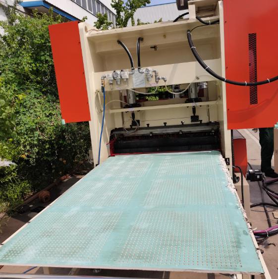 Punch Hole Plate Machine Fiber Cement Board Gypsum Board MDF Board Hole Punching Machine