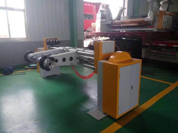 Le petit pain de moulin électrique a ridé la machine 100m/Min conduit pneumatique de boîte de carton