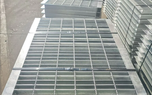 Caillebotis de drainage galvanisés à chaud ISO9001 Fabricant professionnel de caillebotis en acier