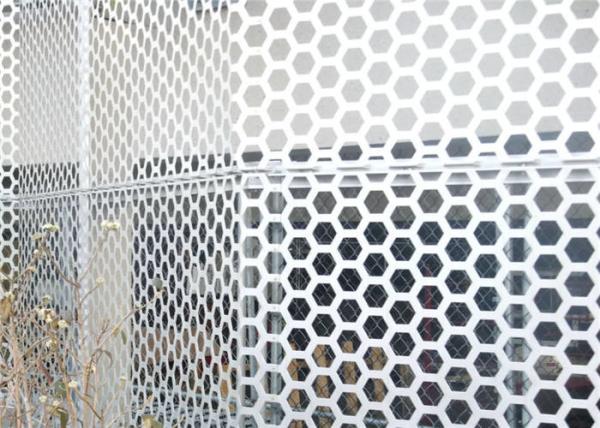 2.5mm 2.44m Width Decorative Perforated Metal Panels