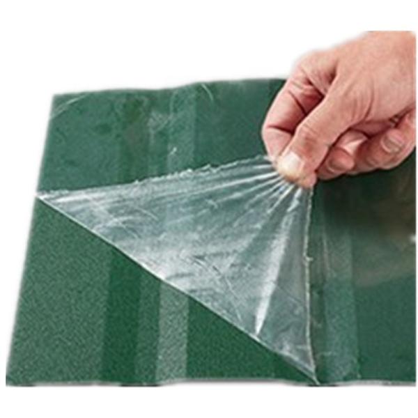 Película de proteção auto-aderente de baixo tacho OEM para folha curva de painel de telhado de sanduíche