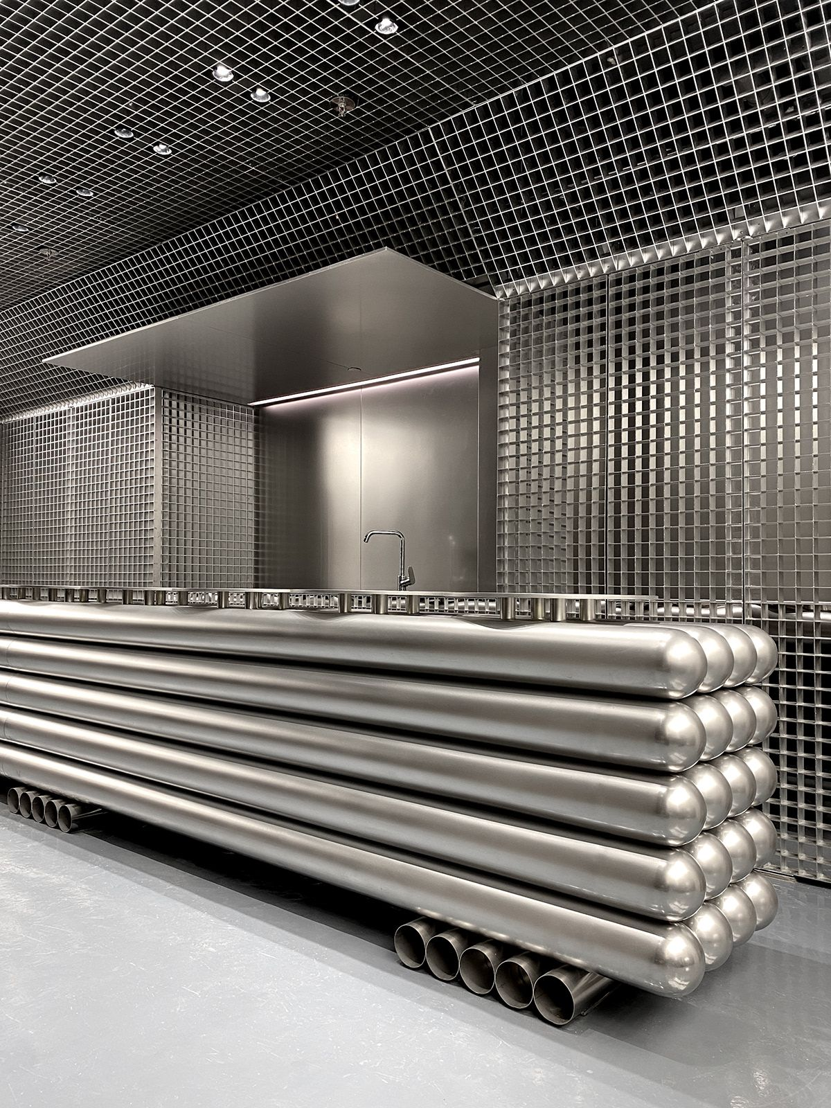 Hotel Lounge 3D Water Wave Texture Stainless Steel Sculpture Bar Table