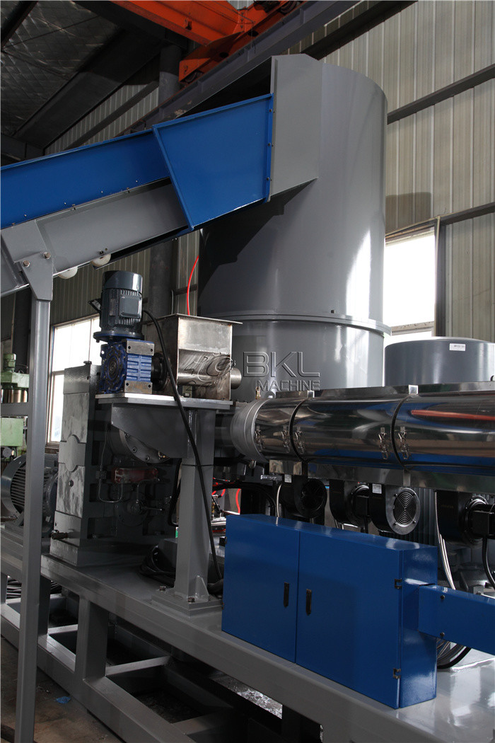 Небольшая линия Offcut 80kg h емкости пластиковая дробя повторно используя машину гранулятора