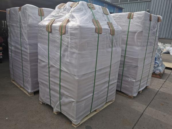 Saco de irrigação de árvores PVC Espessura 0,43 mm Lançamento lento para crescimento sustentável de árvores