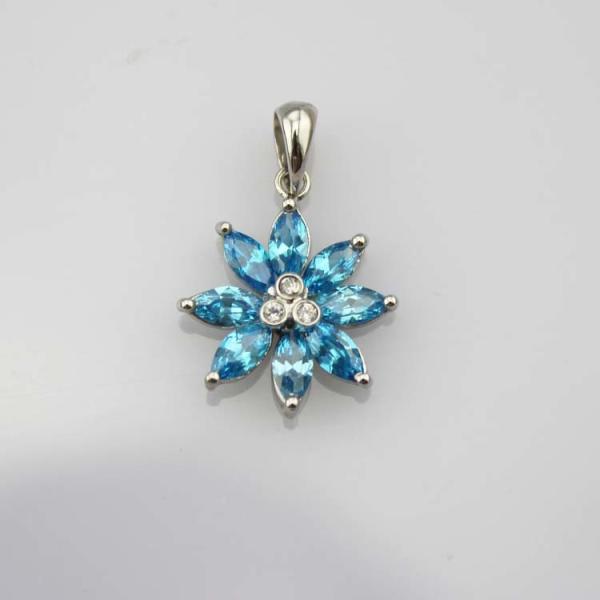 925 Silver Jewelry Blue Topaz  Cubic Zircon Flower Pendant (FP022)
