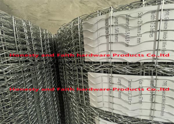 1.8mm Abertura 25.4X67mm Galvanizado reforçado malha de arame soldado para oleoduto de águas residuais