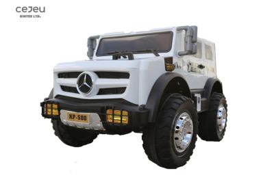 A criança de 4 anos do carro elétrico de S de Mercedes Benz Children branca do controle de centro ' licenciou