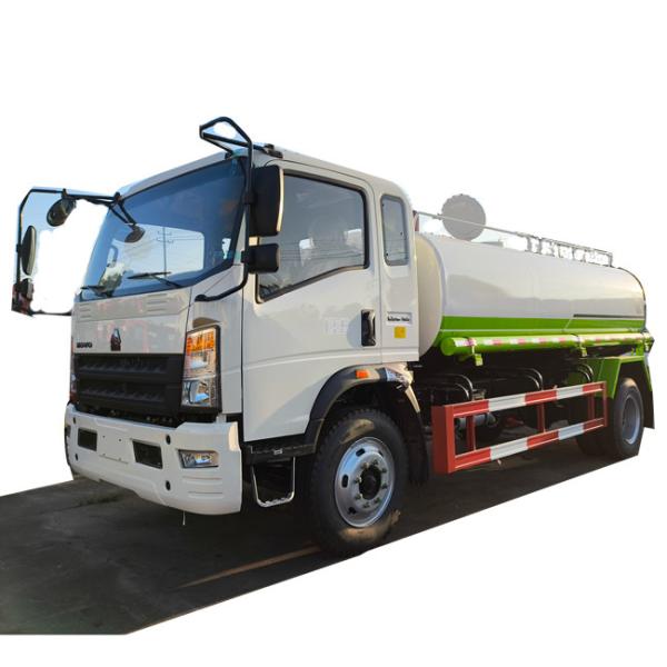 Camion-citerne HOWO 4X2 8000 litres d'exportation directe d'usine avec grande pompe à eau