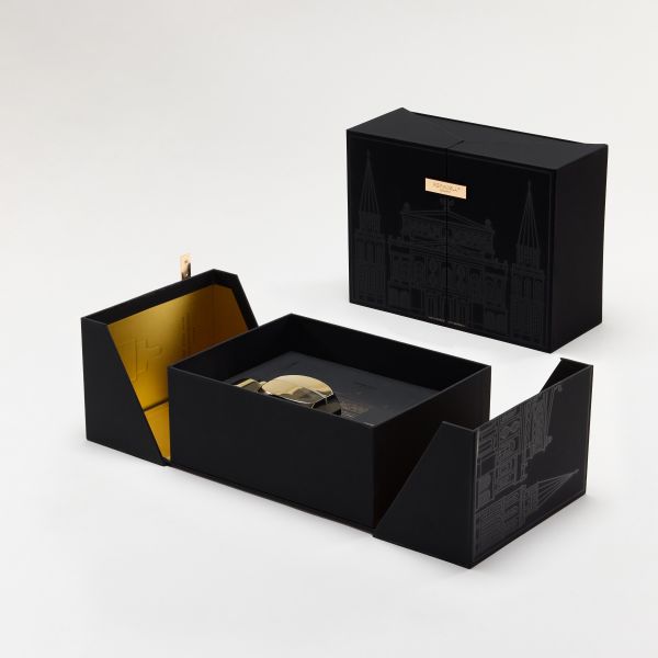 Luxury Black Magnetic Folding Gift Box Impact Resistance For Face Cream