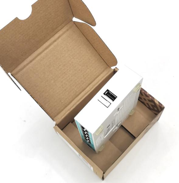 MikroTik RB750Gr3（HEX 5）5 port Gigabit router 880MHz with USB Port