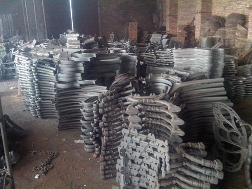 Fashion Vintage Antique Wrought Iron Bench Seat Ends For White Patio Bench