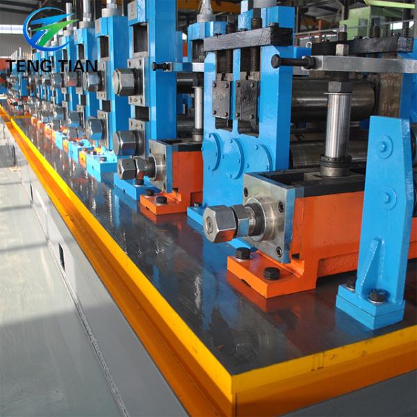Fabrication de tubes en acier au carbone de 4 à 12 m équipée de rouleaux