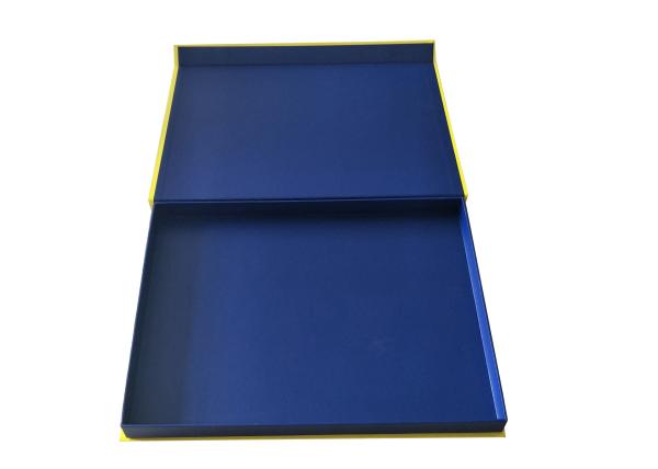 Magnet Closure Book Shaped Box Matte / Glossy Lamination Brochure Packaging
