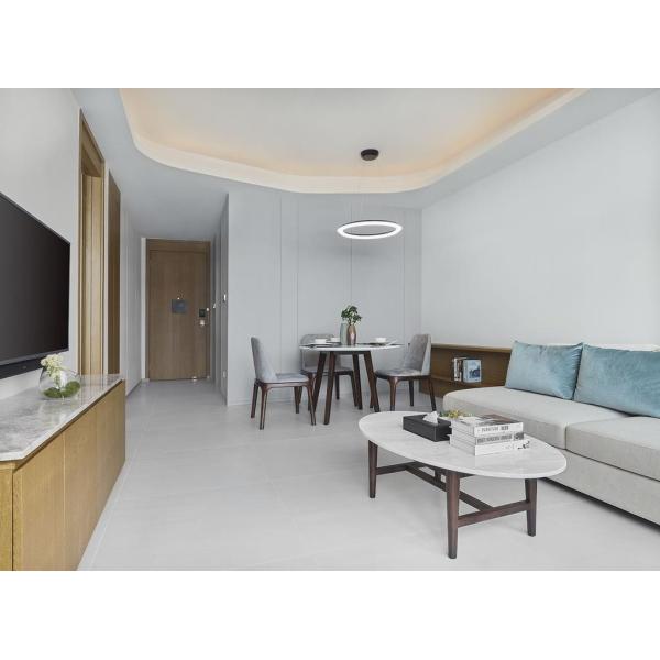 Гостиница квартиры для долгосрочной оставаясь одиночной облицовки дуба квартиры обшивает панелями комнату Bedroom+Living