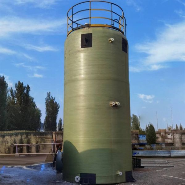 No Contamination Fiberglass Chemical Storage Tanks Durability Cylindrical Shape
