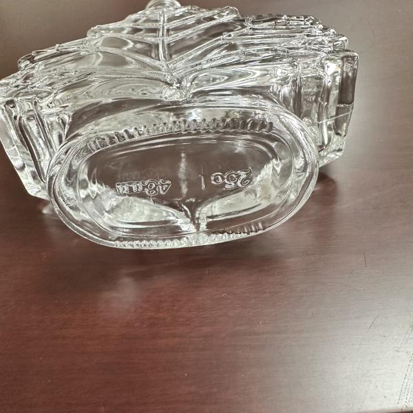 High Borosilicate 25cl Leaf Shape Spirit Glass Bottle With Screw Cap