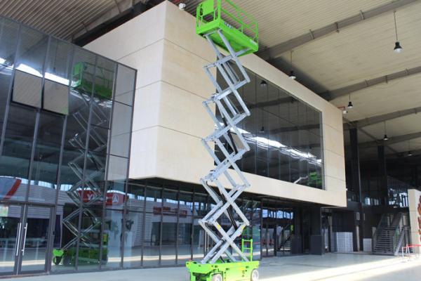 Portable 13M Self Propelled Scissor Lift Hydraulic Aerial Work Platform for indoor