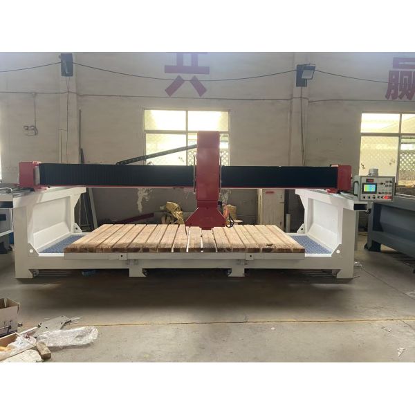 3 Axis 15 kW Bridge Stone Cutting Machine Granite Customizable CNC Machine Motor Max Cutting Length 1500mm Zeus Brand 380V/220V