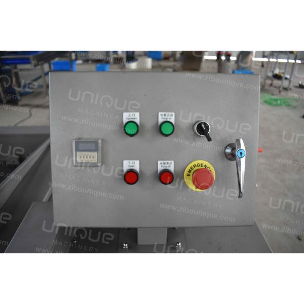 Commercial Kitchen 500 kg/h Sand Blasting Surface Fruit and Vegetable Washing Machine