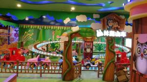 Double Loop Climbing Kids Amusement Ride With Track Control Table 24 Kids