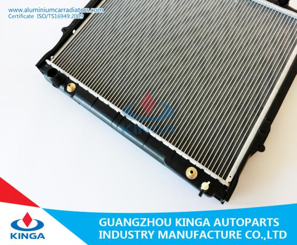 Hot Sell 2016 Auto Radiator For TOYOTA / LEXUS TACOMA'95-04 AT