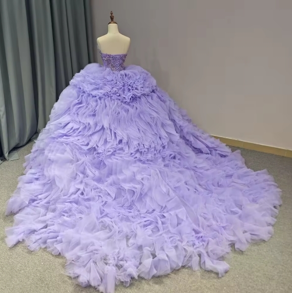 Beautiful Plus Size Lace-up Ruched Sleeveless Chapel Train Evening Party Gown Lilac Tulle Quinceanera Dress