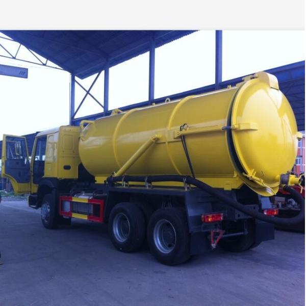 Sinotruk howo 160HP 4x2 6x4 8000L mobile sewage sludge suction vehicle vacuum septic tank truck for sale in south africa