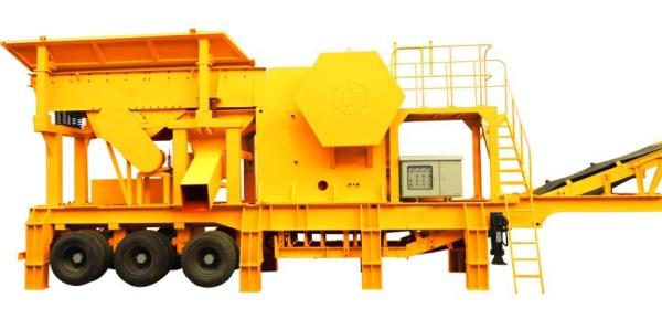 Wheel Mounted Mobile Crusher Plant 200t/H Portable Stone Crusher Machine