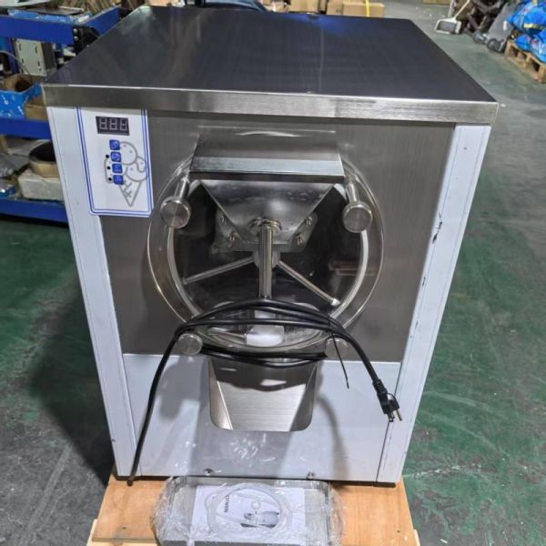Hard / Italian Ice Cream Gelato Making Machine 45-48L/H 13L Tank Capacity