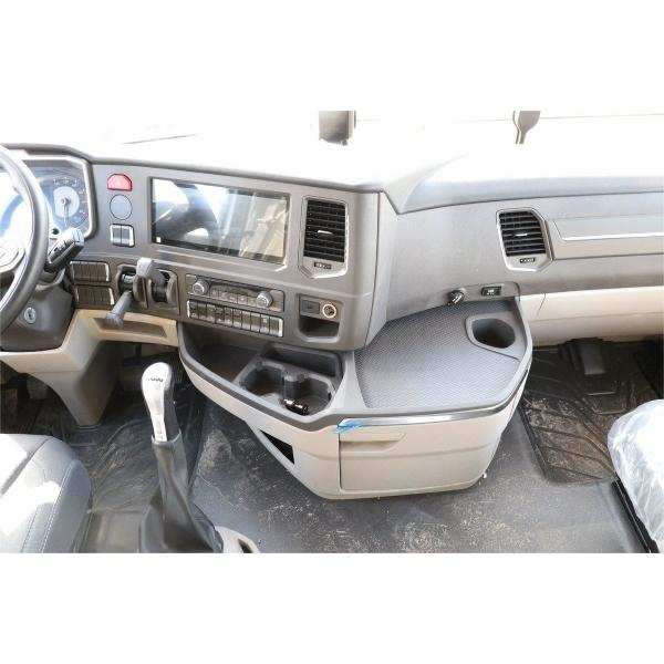 HOWO Heavy Truck Tractor High Roof Deflector 6X4 Diesel 16 Gears 480 Horsepower National VI