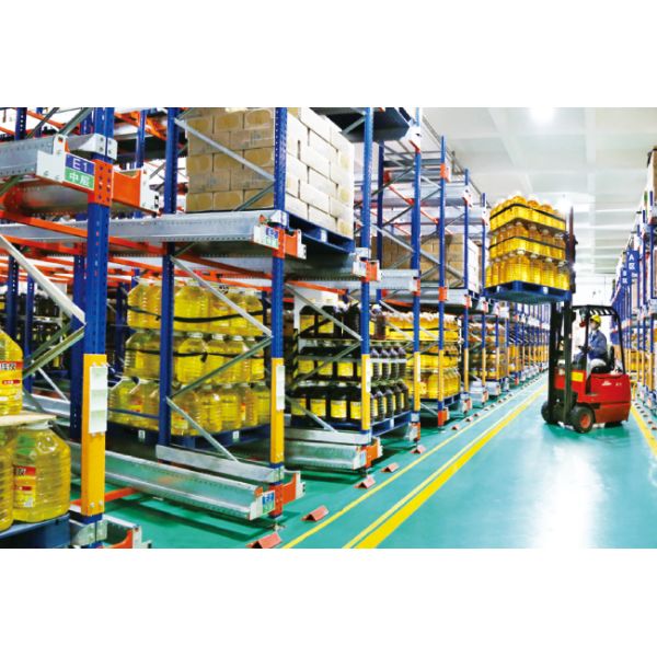Two Way Radio Shuttle Racking Pallet Runner Rack System Room Temperature Warehouse
