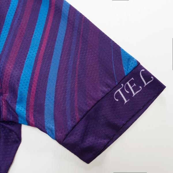 Мягкий гравий раковины задействуя людей Джерси делает задействуя пригонку водостойким костюма сухую