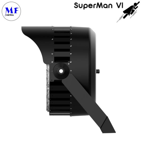 IK10 IP66 Stadium LED Flood Light haute protection contre la poussière 600W 15Deg 6000K 160LM/W Aluminium pour le terrain de golf