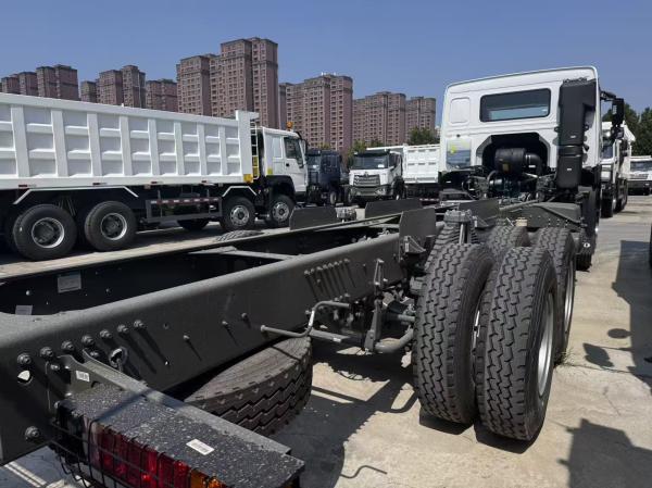 SINOTRUK HOWO LHD 6X4  Water Oil Tanker Chassis Cargo Chassis