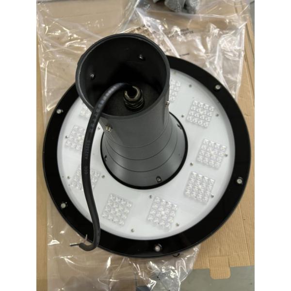 Солнечное освещение 50 Вт 60 Вт Светодиодный садовый огонь Алюминиевый мультиварки Наружное ландшафтное освещение, используемое в парках