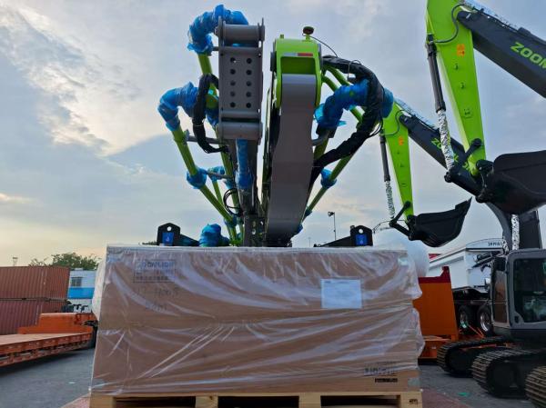 ZOOMLION K56X-6RZ コンクリートポンプトラック 56m ブーム 180m3/h出力