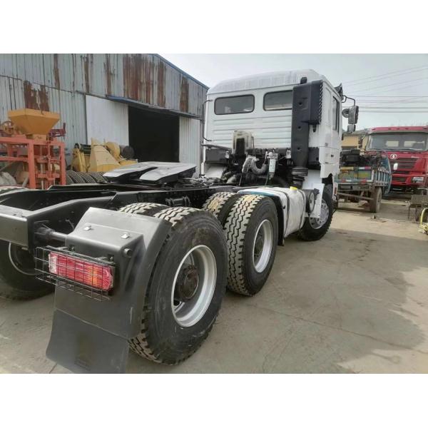 Ручной 6X4 Sinotruck HOWO Ручные грузовики Голова использованный тракторный грузовик с конструкцией радиальной шины