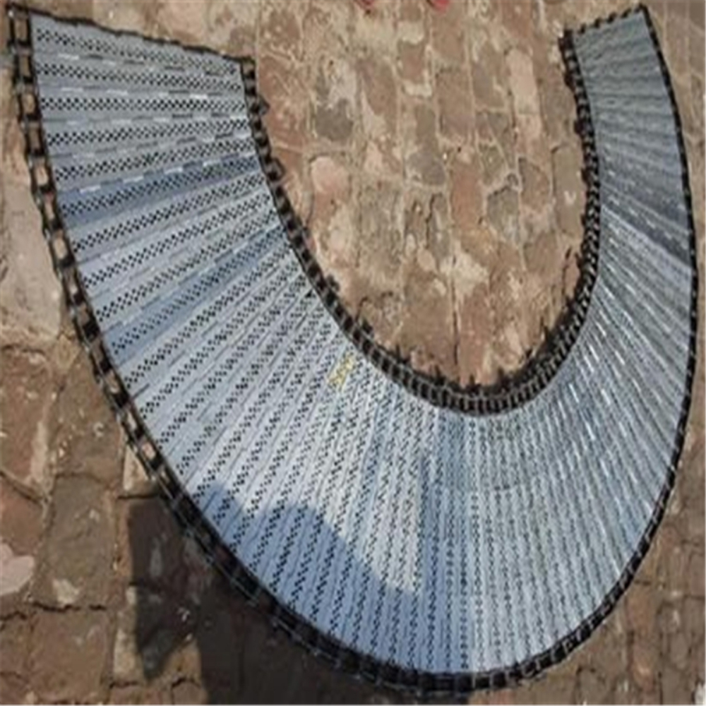 Flexible Wire Mesh Conveyor Belt Offering Excellent Tensile Strength and Resistance to Abrasion for Heavy Load Transport